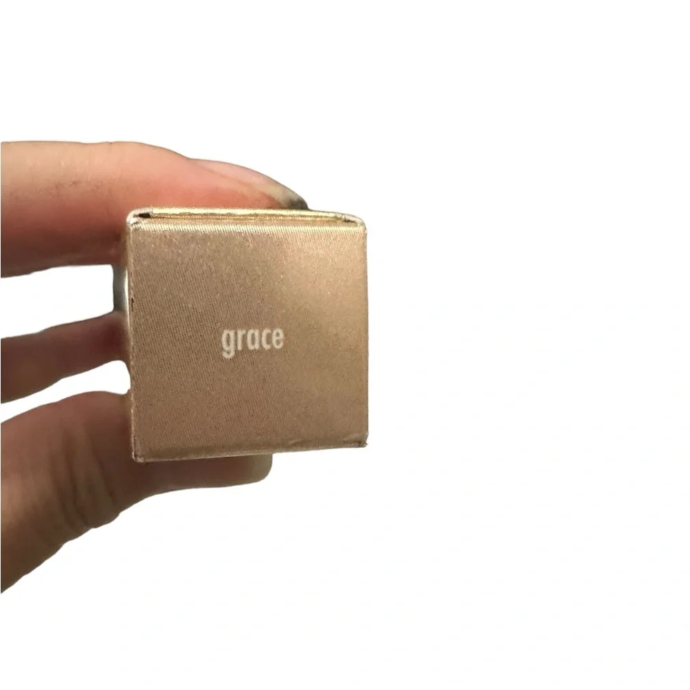 Stila Shimmer and Glow Liquid Eyeshadow in GRACE NIB